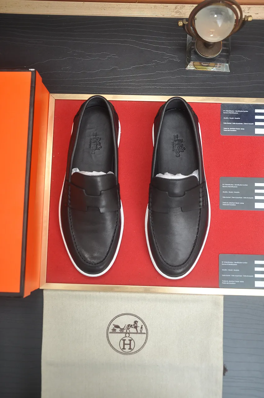 Men's shoes💰540💶[HERMES] (cowhide lining)🍀Italian top luxury🍀He does not pursue novel styles and gorgeous colors, but attracts the favor of successful men with his flawless, elegant and classic style. Formal leather shoes This very comfortable, simple and stable style allows you to easily match any style! The pattern is absolutely 1:1 refined from the original case, and we strive for excellence in materials, imported cowhide + cowhide lining💪💪💪extraordinary texture👍! .Code number: 39-45 (45 customized)